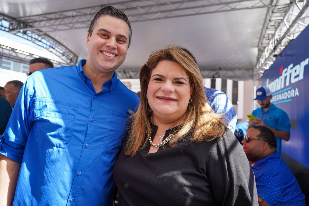 LefrancFortuno's tweet photo. ¡Feliz Cumpleaños @Jenniffer ! Que Dios te continue bendiciendo con salud y prosperidad a ti y a tu familia. Gracias por tu amistad, cariño y apoyo. Orgulloso de ser #TeamJGO, contigo en la Gobernación Puerto Rico estará en buenas manos.
¡Que cumplas muchos mas!
-Roberto https://t.co/m87jQx0zct