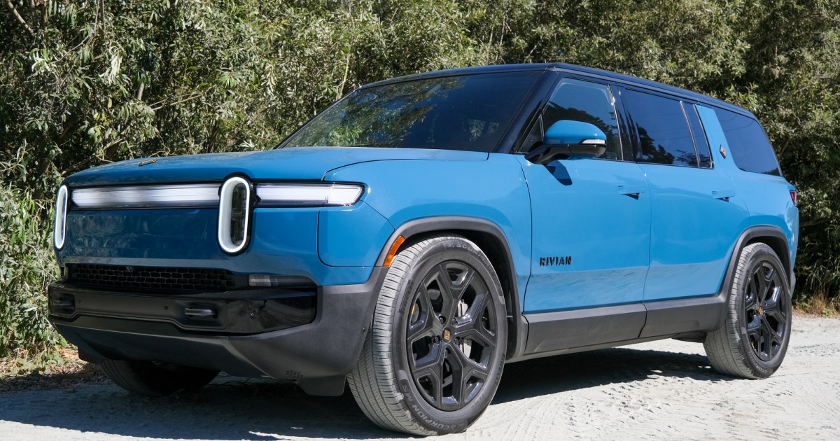 jonmallen's tweet photo. 2025 Rivian R1S review: The best electric SUV gets getter https://t.co/Hke0TRmg9U https://t.co/rHgw72ITTc