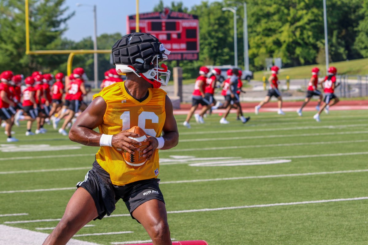 William Jewell Football tweet media