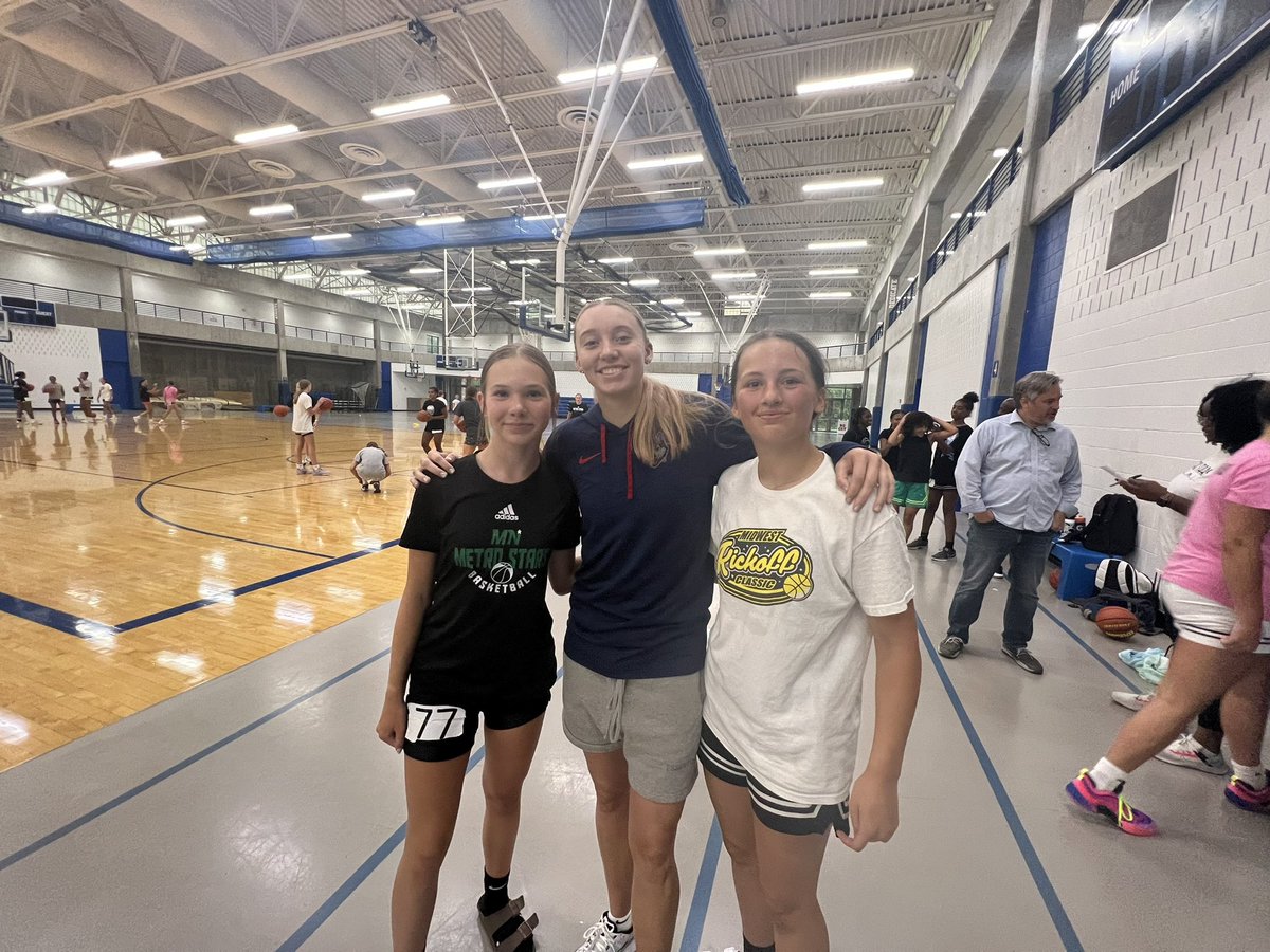 BenMondeel's tweet photo. Special guest at Metro Stars tryouts tonight! https://t.co/VzcBQuWUHp