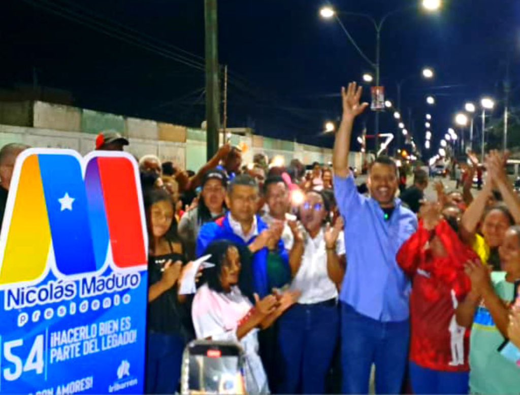 Nuevos proyectos de electrificación, en este caso, la comunidad “Jardines del Aeropuerto” 54/70