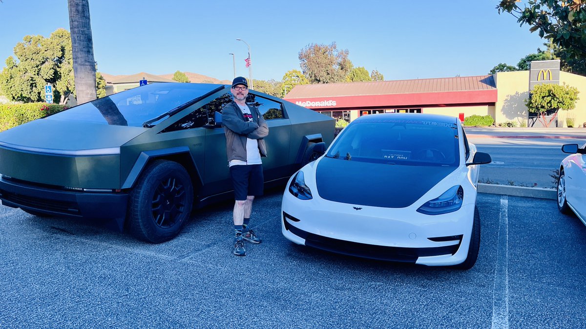 AcceleratingTec's tweet image. See you at EV Fest Irvine 9/8/24 with 🦇💥BATPOW RISES 🔋⚡️on my 6 year car anniversary 🎉😎  @SoCalEVs thanks for putting on such cool events! #evfest #irvine #evfest2024