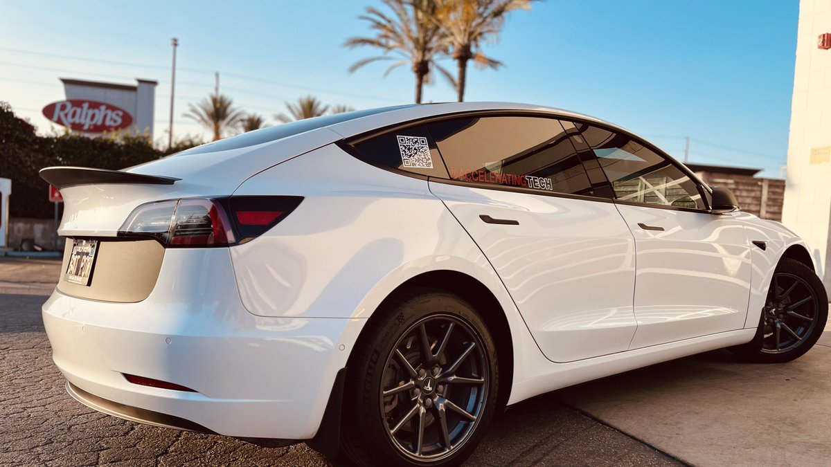 AcceleratingTec's tweet image. See you at EV Fest Irvine 9/8/24 with 🦇💥BATPOW RISES 🔋⚡️on my 6 year car anniversary 🎉😎  @SoCalEVs thanks for putting on such cool events! #evfest #irvine #evfest2024