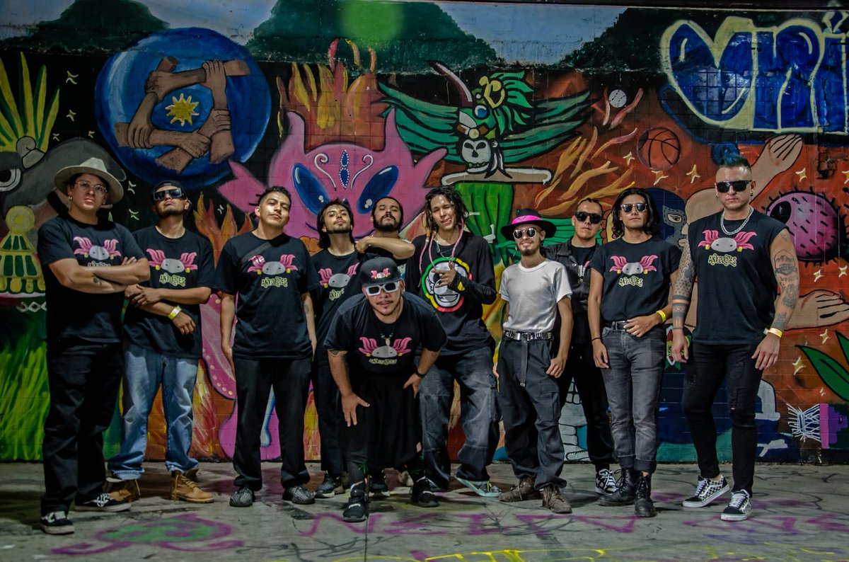 Anxolotes's tweet photo. Se puso bien chingón el #JovenesPorLaPaz vol. 2 
¡Gracias a toda la pandilla que estuvo bailando y cantando con nosotros! 👻
📸: Diana Rosas 🔥
.
.
@InjuveCDMX
@GobCDMX
.
.
.
#anxolotes #anxolotesyallegó #popñero #ska #rumboalos10 #parcour #jovenesporlapaz https://t.co/DOrr8xa2fi