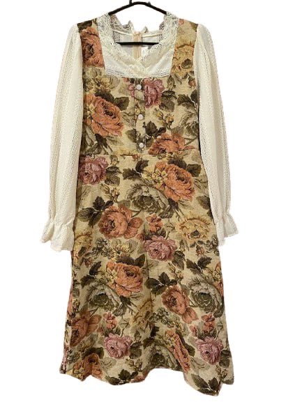 seperingbed's tweet image. Jual Dress Flowers 🌸 
Harga: 150k
Kondisi: New - dijual lagi karna salah beli ukuran. 

Size: L
LD: 90 cm
LP: 72 cm 
P: 113 cm
Lengan: 59 cm

Bisa oren juga ya. Dom Denpasar.