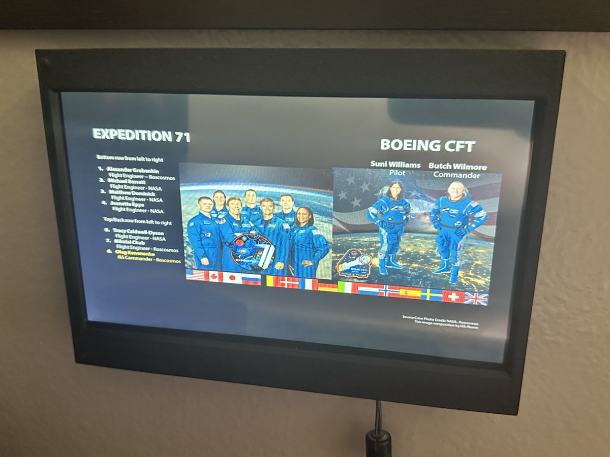 Cthulthu's tweet photo. @Cannibal @defcon Spare 10.1" Pi Screen with a Pi 3B+ running ISS Above software livestreaming from the ISS. Finding a case on printables brought it all together. https://t.co/5p0U1jpjtD