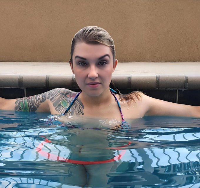 I ❤️ summer ☀️ https://t.co/yIF1TCSz4u<a href="/tag/realloyalfans"class="tags"><span>#realloyalfans</span></a>