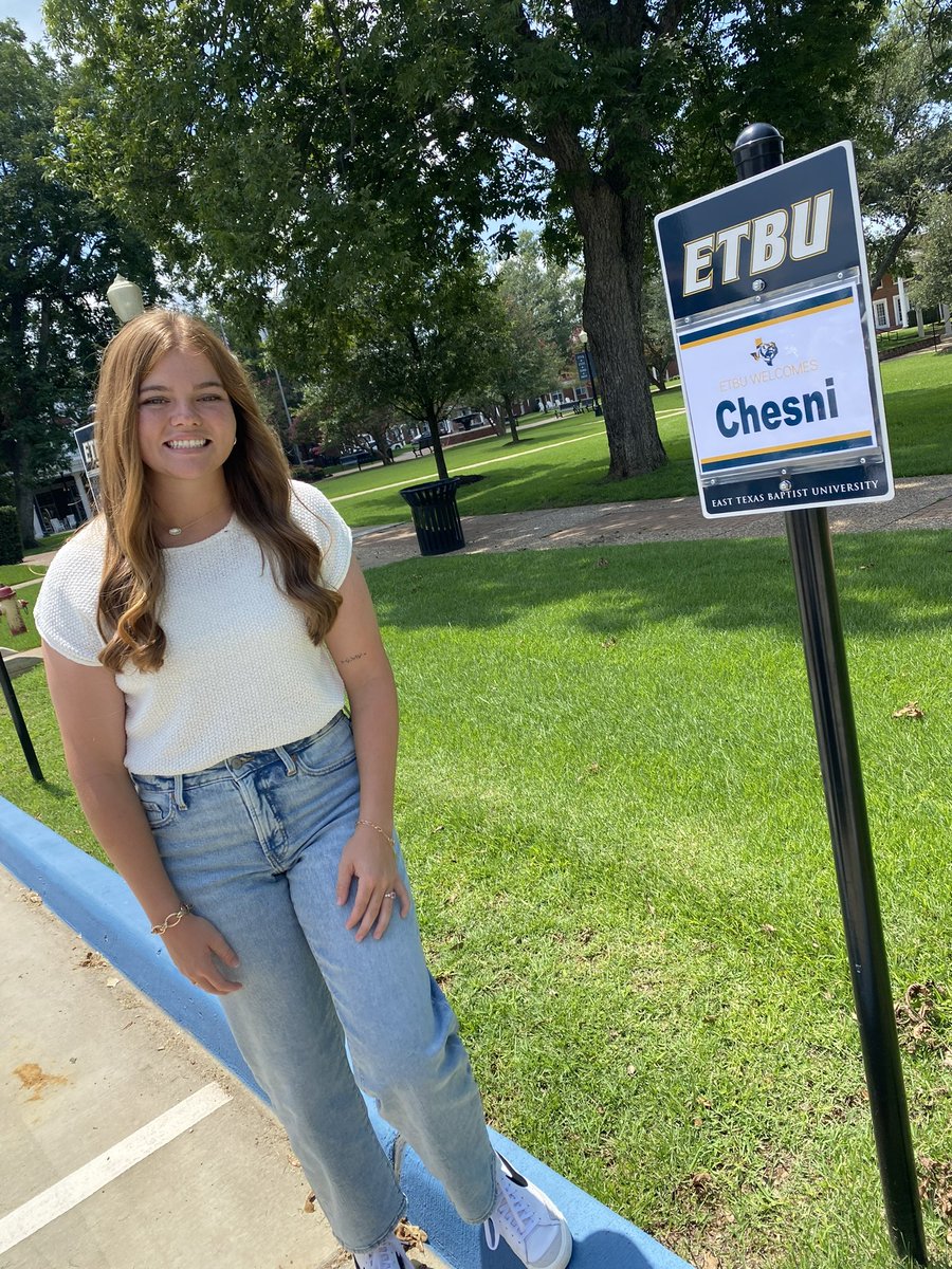 chesni_ashley3's tweet photo. I had an amazing visit today at @ETBU_Softball! Thank you so much to Coach Shirley, Coach Westbrook, and Coach Court for making everything possible! I can’t wait for future conversations and seeing where God leads me🩵💛
@JanaeShirley @MarandaShain https://t.co/YCCdOJnn1J
