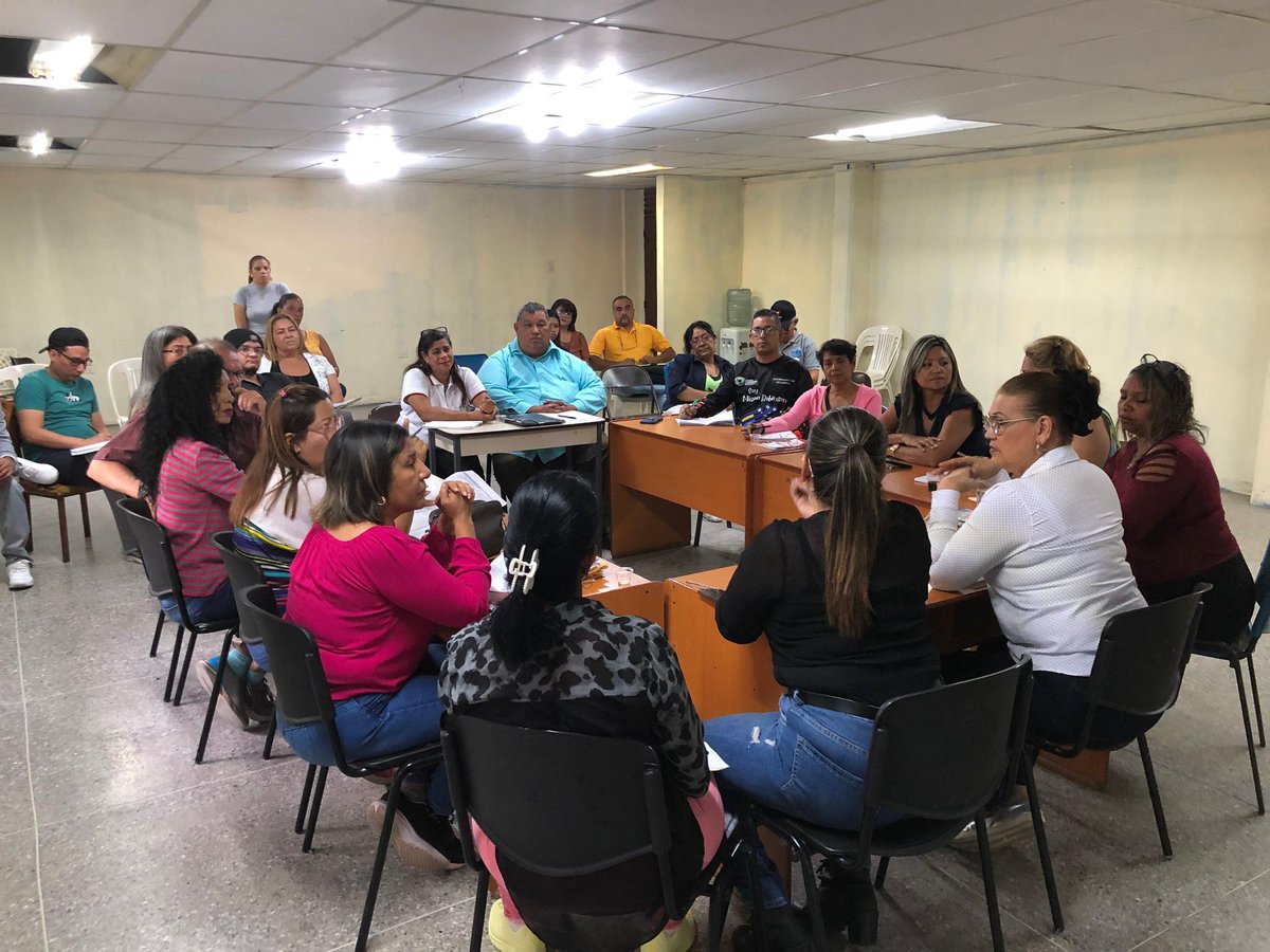 LeyraSuarezPsuv tweet media