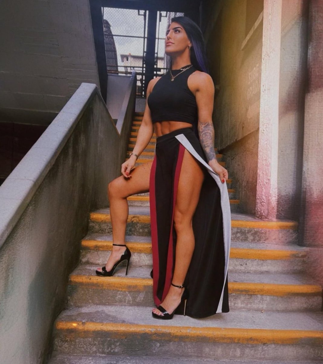 Stomp a lil' pussy ho with some shell toes
Slappin' wrestlin’ bitches and makin' bail, ho.
Two-tone Cartier match the nails, ho.
No competition, these bitches stale, ho.
Say they get money, but I can't tell, ho.
Keep runnin' circles around these snail hoes.