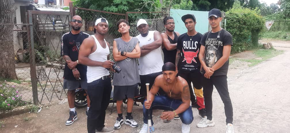 Miren estás caras!! El rap cubano está presente y y es un futuro.
