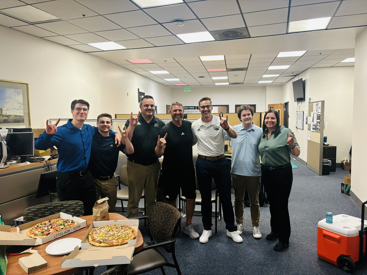 Thanks for the 🍕 &amp; 🍺 <a href="/CoachChoateFB/">Jeff Choate</a> 
 <a href="/NevadaFootball/">Nevada Football</a> 
<a href="/EliMillerNV/">Eli Miller</a> 

See you 8-24-24 opening night! 

#Drive25
