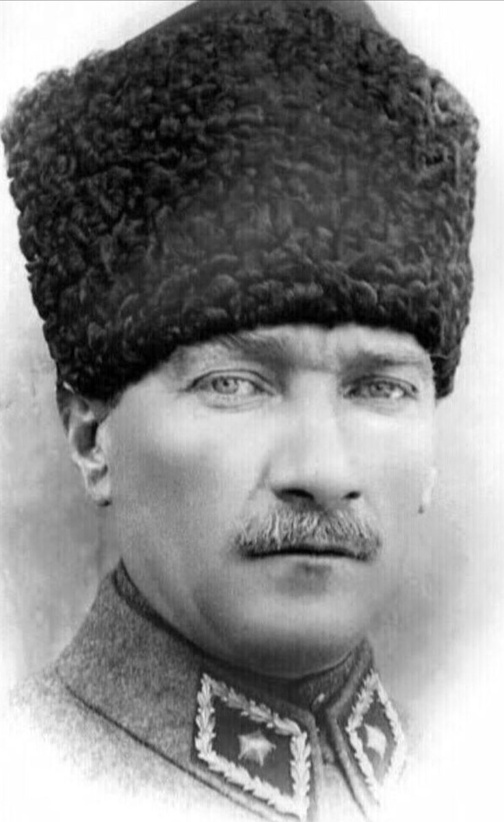nesesaatcioglu's tweet photo. Hayatta en hakiki mürşit ilimdir.                 M. Kemal ATATÜRK https://t.co/Sm5zIpQp72