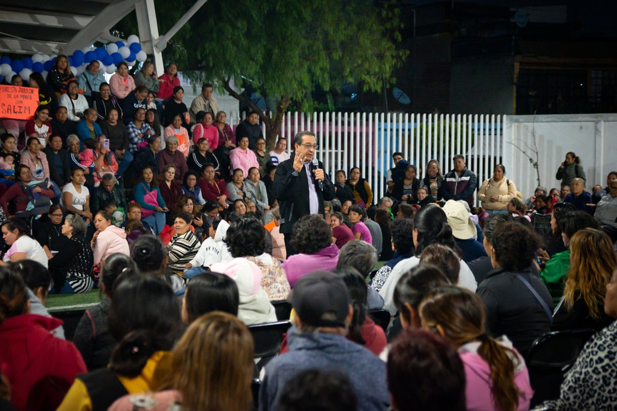 MiguelSalimGto's tweet photo. Cuando hay diálogo y trabajo, los resultados se notan. ¡Gracias a toda la gente de nuestro #DistritoXXI por su cercanía y esfuerzo! #SalimDaResultados https://t.co/NYGfSDE8OV