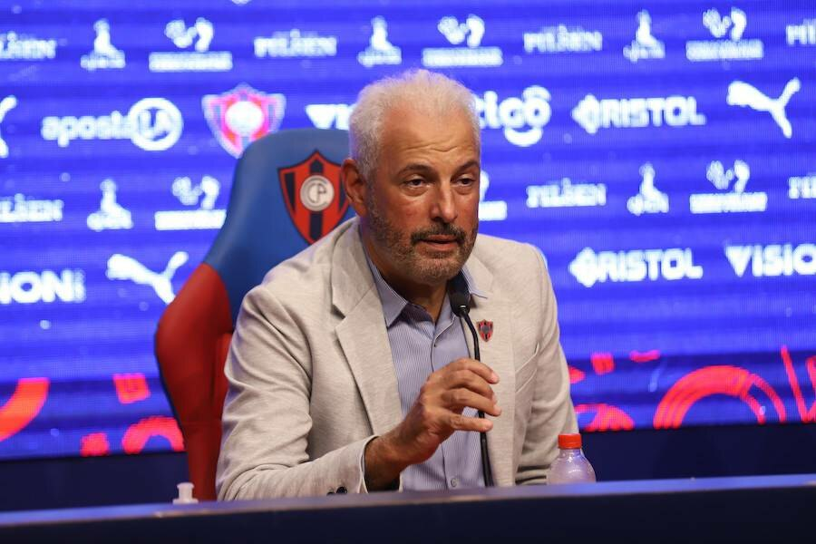 izquierdo010's tweet photo. Habla Juan José Zapag, Presidente de Cerro Porteño, ahora en @Universo970py. https://t.co/lgvYykHR05