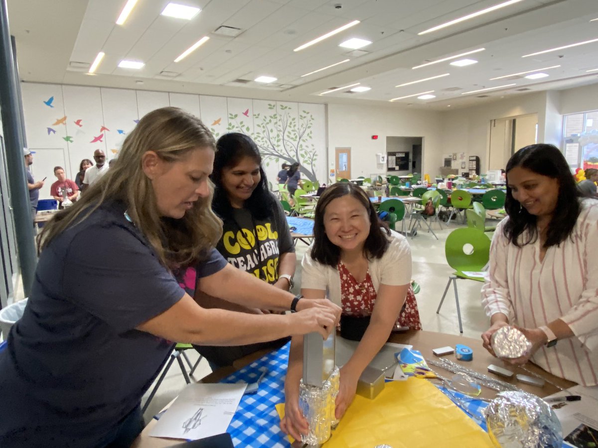 MsNielsenTeach's tweet photo. Nailed it! 
@NetZeroLee #RJLyear11
@RJLeeCounselor @Angel3May @rikki_mun @sri_srivalluru https://t.co/VSGLCqsMB3