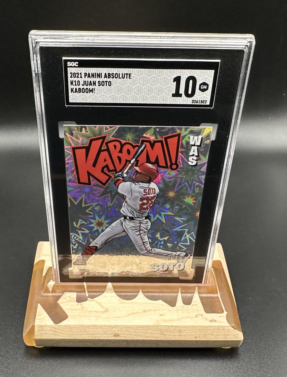 GrinMan82's tweet photo. Some Mail Days are just better than others. 

@IronSga outdid himself with these Kaboom! and “Childish Bambino” custom stands!  

His work with epoxy is on another level. 

@CardPurchaser https://t.co/HFJgT94gfS