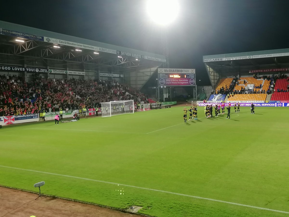 ColGDons's tweet image. A winning start to the league season for The Dons in Perth.

A better first half than 2nd. Decent match for St Johnstone v Aberdeen for a change too!

🐝🇸🇪🐏⚽