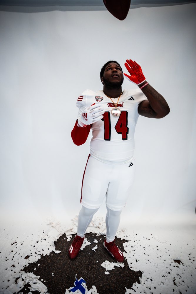 D’shawntae Jones (@dshawntae7) on Twitter photo I’m so grateful for this opportunity thanks to <a href="/MiamiOHFootball/">Miami Football</a> coaching staff for believing in me 🤞🏾❤️ I’m so grateful for this opportunity thanks to <a href="/MiamiOHFootball/">Miami Football</a> coaching staff for believing in me 🤞🏾❤️