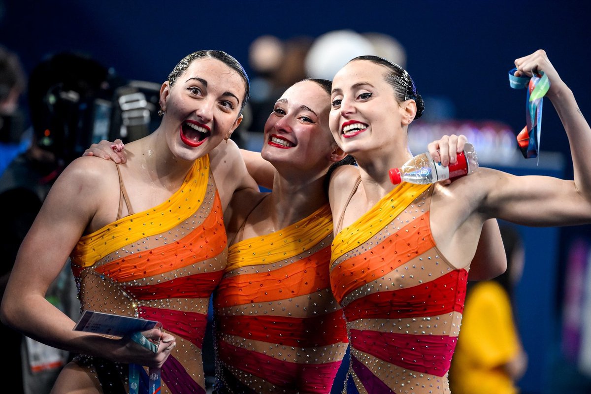 david_lrl's tweet image. Resumen 🇪🇸 del #Día10 en #Paris2024 

🥈 Plata histórica en Baloncesto 3x3
⚽ Medalla asegurada en fútbol, a por la final
🏊 Gran rutina técnica en natación artística (2ª)
🏐 Dos parejas en 1/4 de vóley-playa
🧗 Leslie en cuartos, Ginés se complica
🏃 Arce, en la final de 3.000