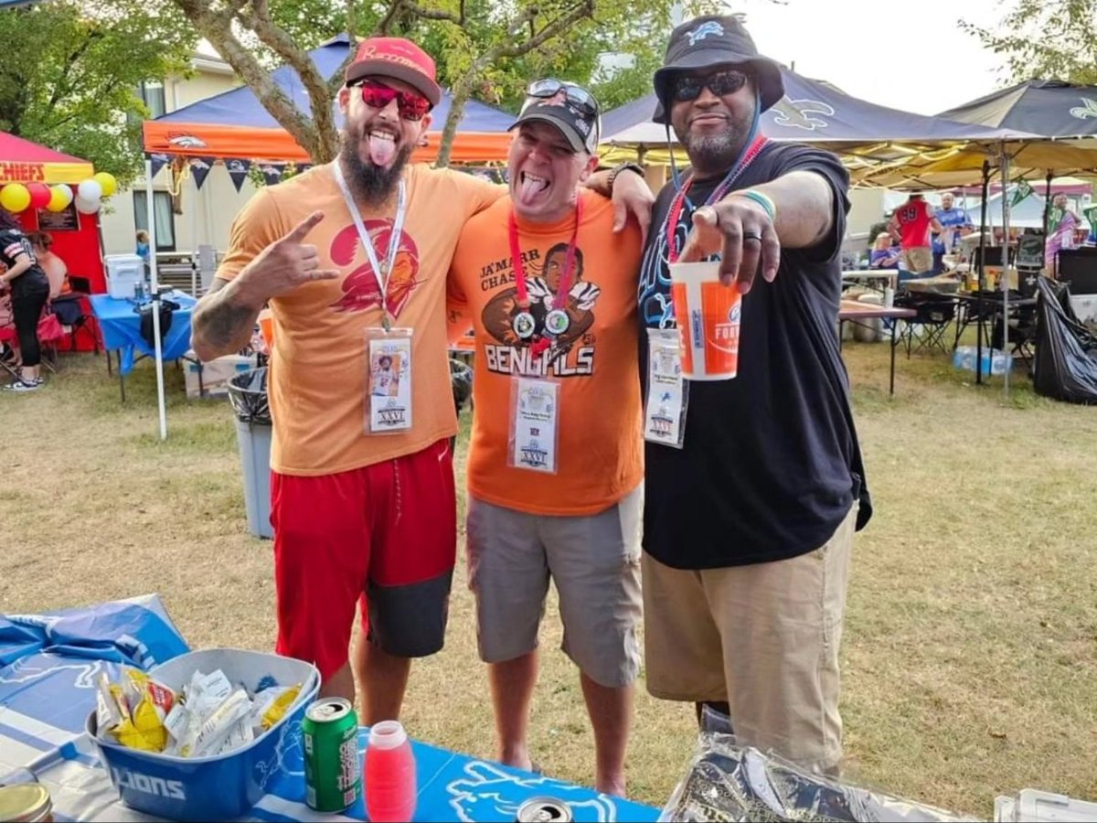 biglionmane's tweet photo. #PFUFAReunion #PFUFA #GivingBack #Community #JBabeStearnCenter #HOFWeekend #ForTheCommunity #RoarUp https://t.co/bYoWOlntIj