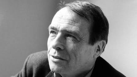 "No Terceiro Mundo, o fim das utopias socialistas deixou um vazio muito grande, criando uma situação desesperadora é urgente reconstruir as bases da sociedade nesses países" - Pierre Bourdieu.
