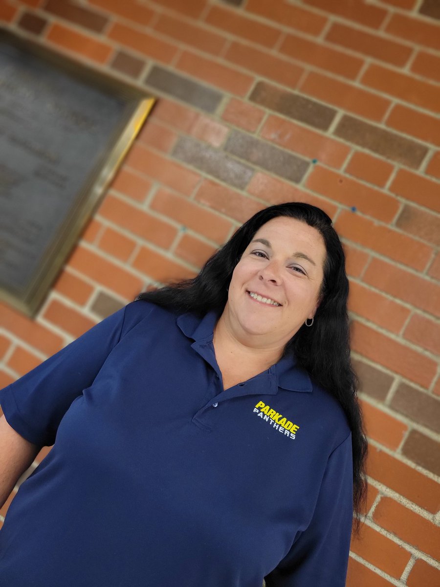 It was a great day at Parkade Elementary! We welcomed the newest member of our office staff, Ms. Landreth, our new School Secretary! She’s ready to rock &amp; roll! Do you see the PKE 👕?  #strongerelationshipsgreaterachievements #inspiregreatness #💙PKE💛 <a href="/ParkadePanthers/">Parkade Elementary</a>