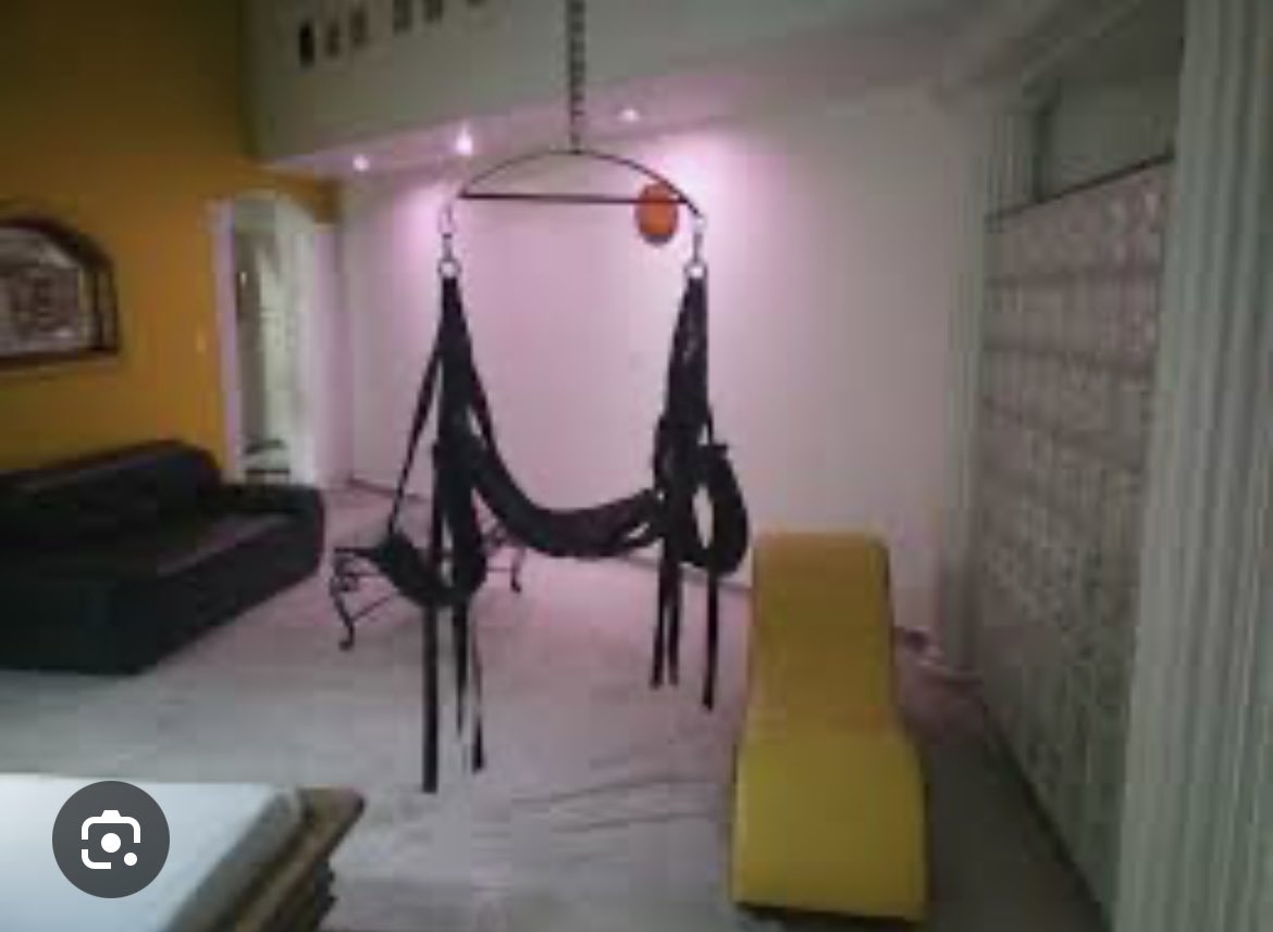 Recomienden en Cuenca donde hay este tipo de cosas o la cama que se mueve e escuchado ??? #Cuenca