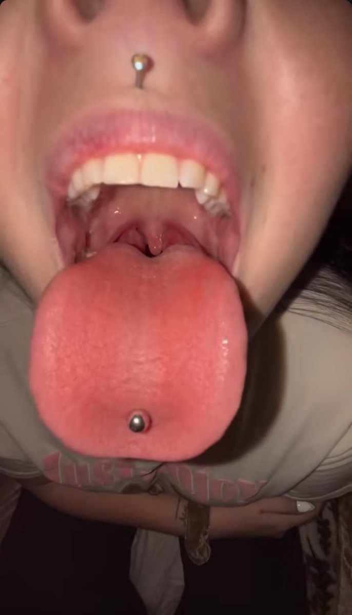 Close up 💦 #longtongue #tongue #piercedtongue