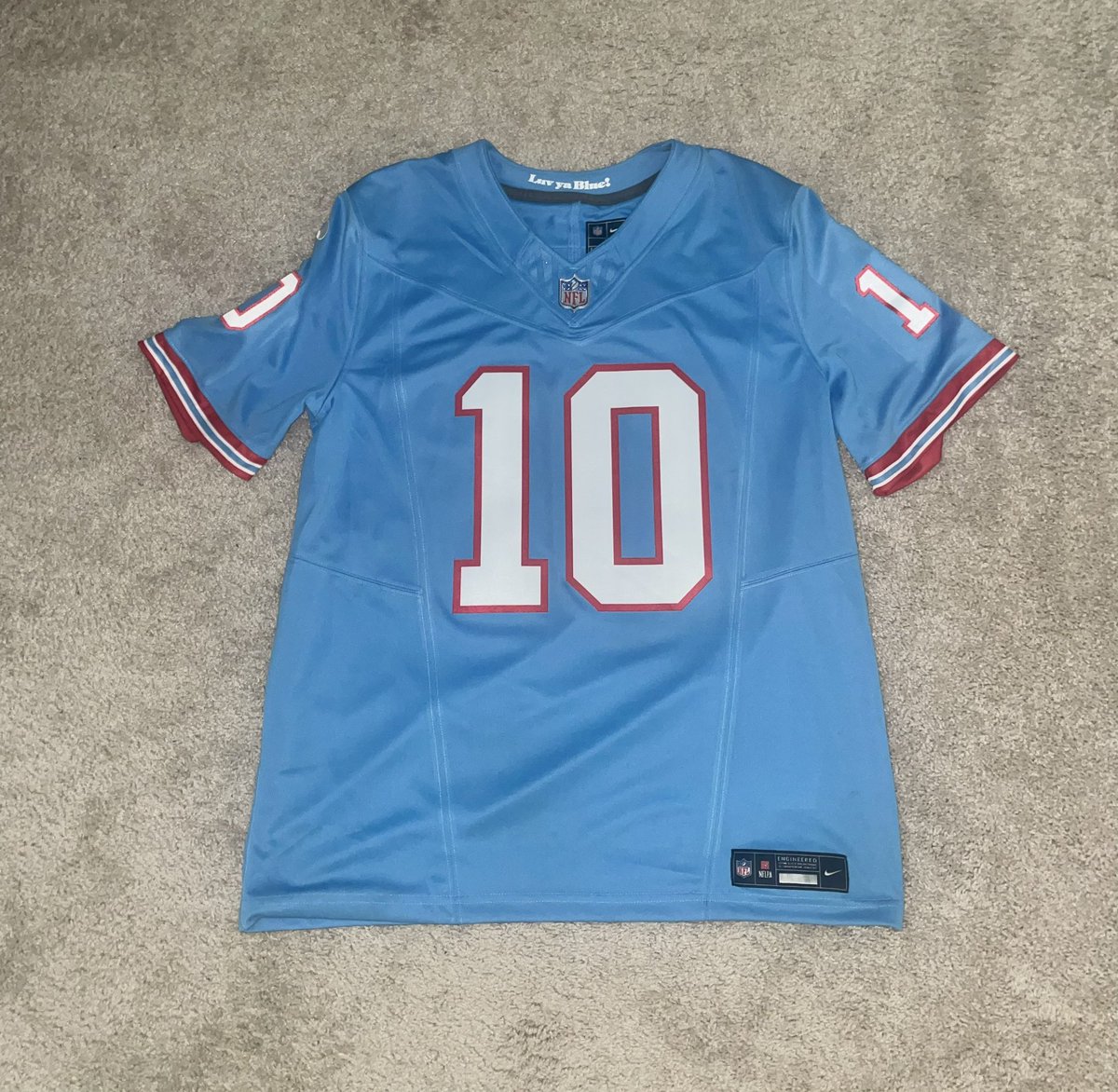 TheRealPres10's tweet image. 🚨🚨#TITANS GIVEAWAY🚨🚨

Giving away a DeAndre Hopkins authentic Vapor F.U.S.E. Limited size large Oilers jersey.

Simply repost for a chance to win. Winner can follow but must be a Titans fan. Winner drawn Thurs night.

**And for every 250 reposts I’ll add extras**