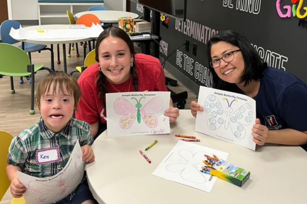 gigisraleigh's tweet image. 🎉 Exciting times with our Leaps &amp;amp; Bounds program for ages 4-7! 🚀🧩 Join Kellie &amp;amp; Ellery this Saturday, 3-4pm, for a fun-filled hour of learning &amp;amp; play! 🌟 Register now via the link in our bio! 📝✨ #GiGisPlayhouse #LeapsAndBounds #PurposefulPrograms