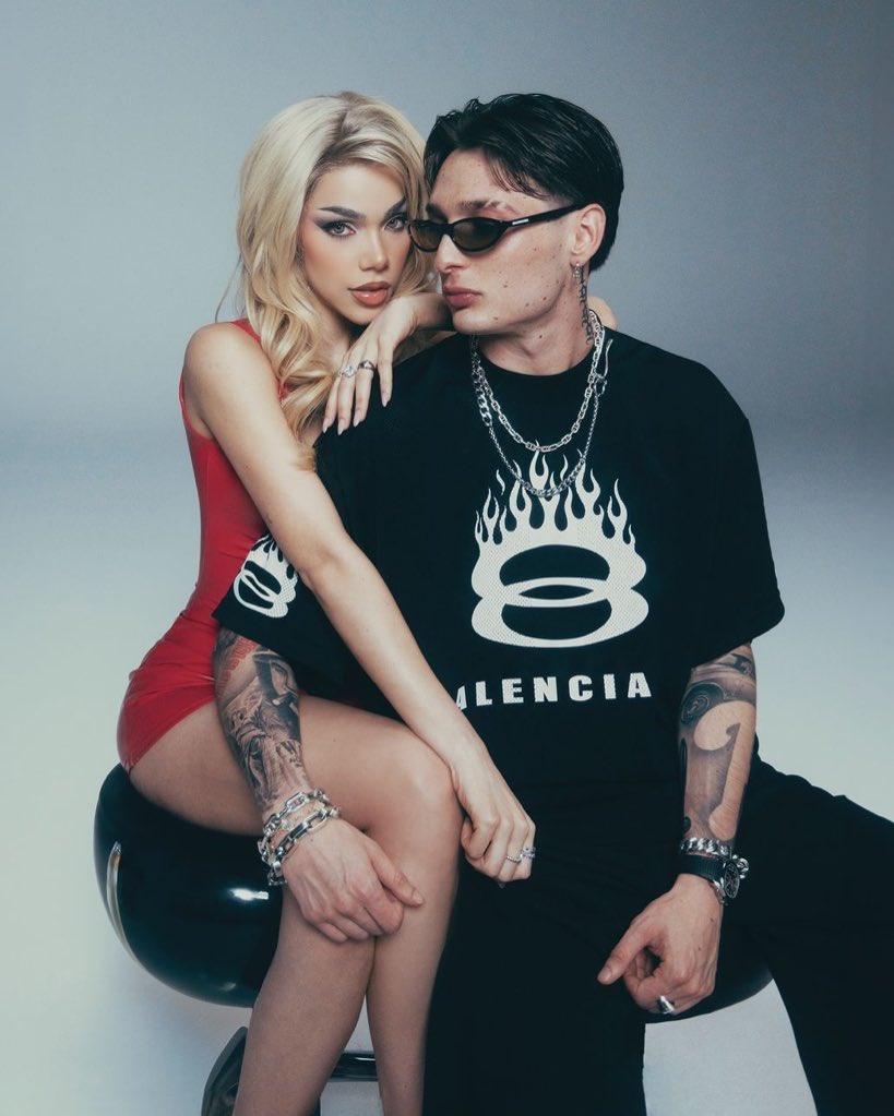 KeniaOsTweets's tweet photo. 🌎 Billboard Global 200 Excl. US:

#137. “TOMMY &amp; PAMELA” – @_PesoPluma &amp; @KeniaOS (+24) *New Peak*

— En este chart se clasifican a las 200 canciones más vendidas/transmitidas alrededor del mundo (Excluding the US). https://t.co/1c18K9nFRW