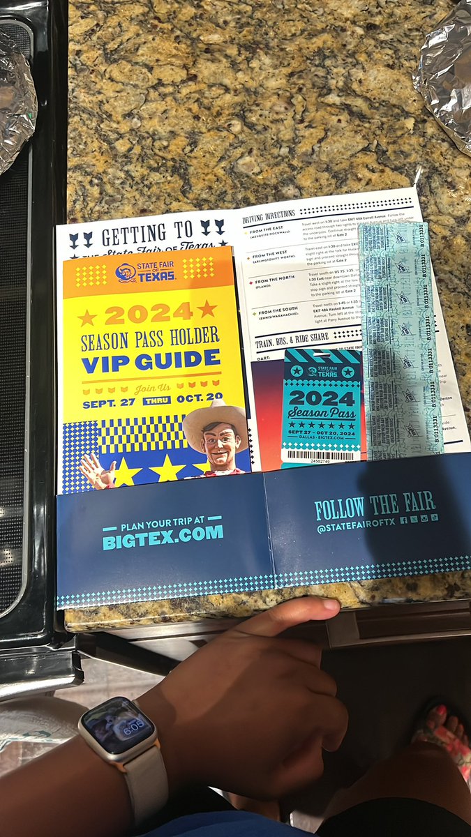 liltayfromcanes's tweet photo. my favorite package came in the mail today🤠 the count down has begun #52daystogo #openingday #heyBIGTEX @StateFairOfTX https://t.co/QFSKn7f7SI