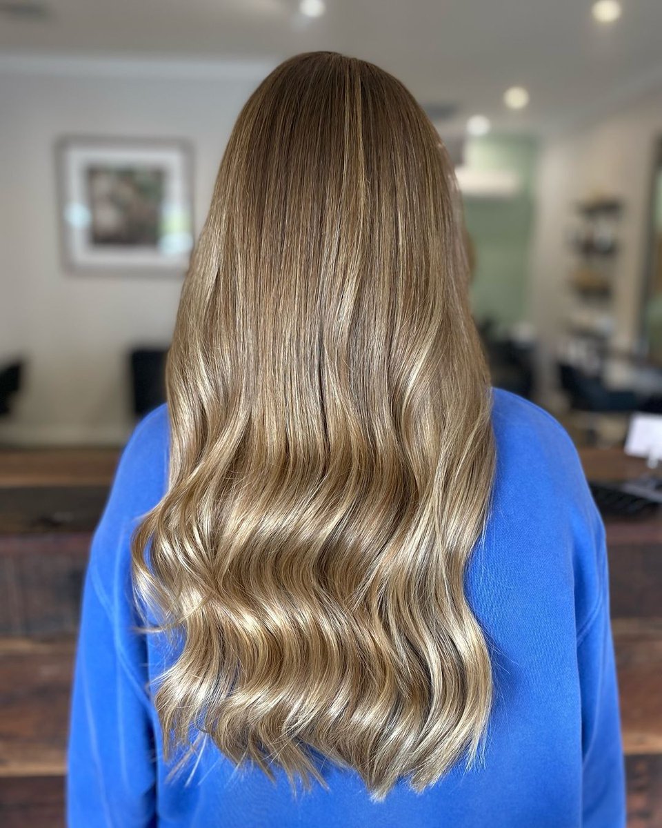 ManOnTheBikeVi1's tweet image. LIFE isn't perfect,
but your hair can be.
Just visit the team
Sarj Hair Beauty Nails.
STORES manonthebikeshoppingcentre.com.au
We are a shopping &amp;amp; services hub in TALLEBUDGERA.
#lifeisntperfect #yourhair #perfecthair #hairdresser #GoldCoast