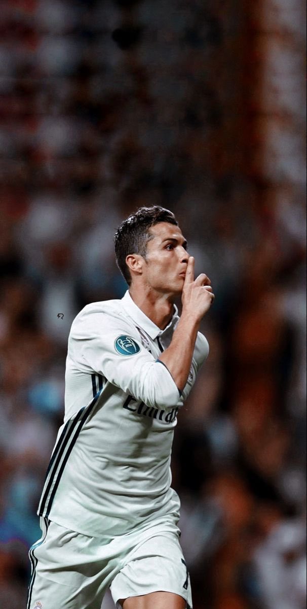 Basimmitham's tweet photo. الأسطورة كريستيانو رونالدو هو اكثر لاعب ساهم بالأهداف في الموسم الماضي

ملك كرة القدم 👑🐐 https://t.co/zevne0Uf3v