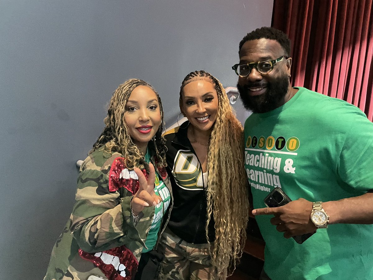 Stephanie McCloud tweet media