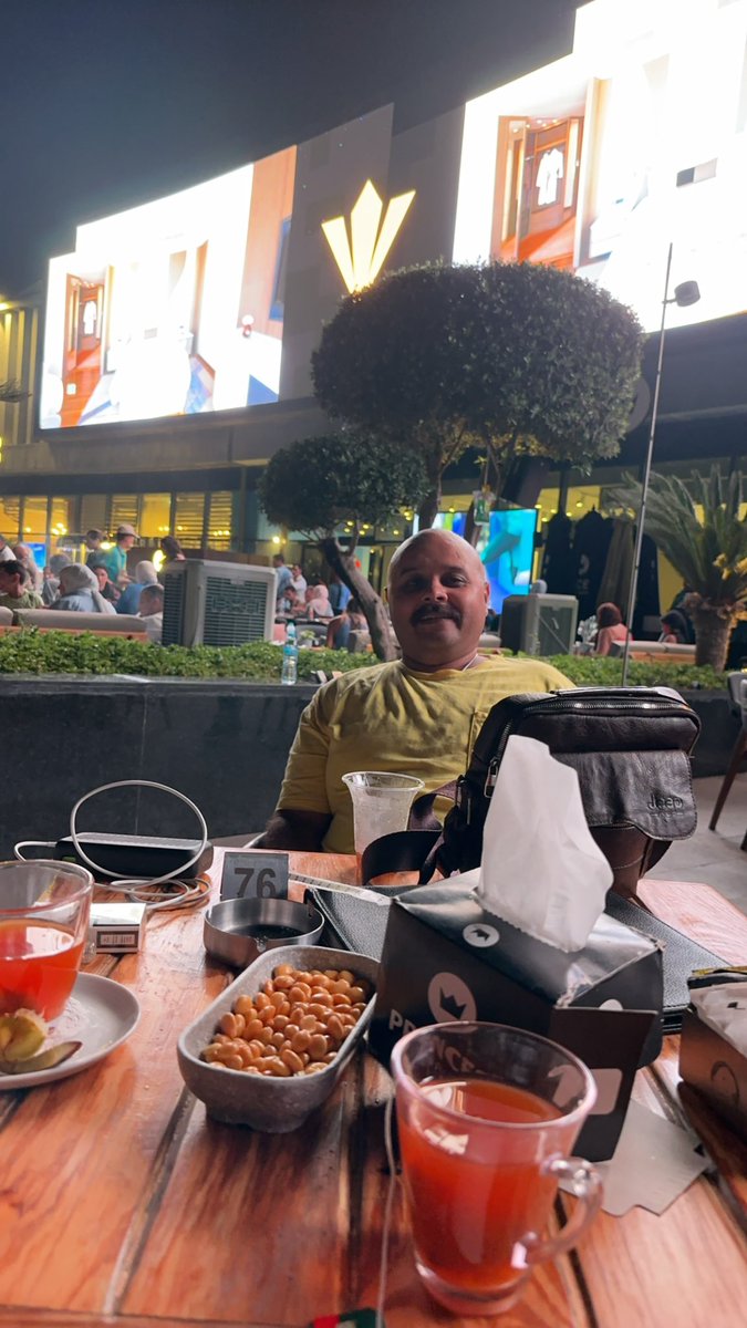 من مدينة العلمين الساحرة 🇪🇬 مع الصديق والأخ الجميل الفنان والممثل محمد طلبه

<a href="/abohattan1001/">المحامي عويمر ابن عمار السفياني</a> أنت فين 🥹🥲