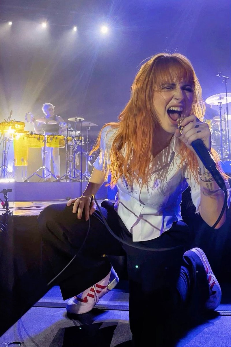 icaughttmyself's tweet photo. still remains one of my all time favourite photos of hayley https://t.co/DSxeRHrQOk