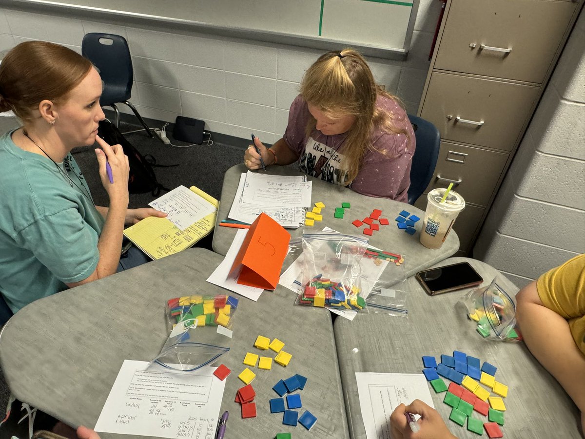 KleinISDMath's tweet image. WHAT A DAY! #kleinmath Ts at Sec Math BTS Prof. Dev. Day-choice sessions, resource immersion, and learning ahead for quarter 1! Thank you to all the amazing presenters that make this day possible where Ts across the district can come together to learn from one another! @KleinISD