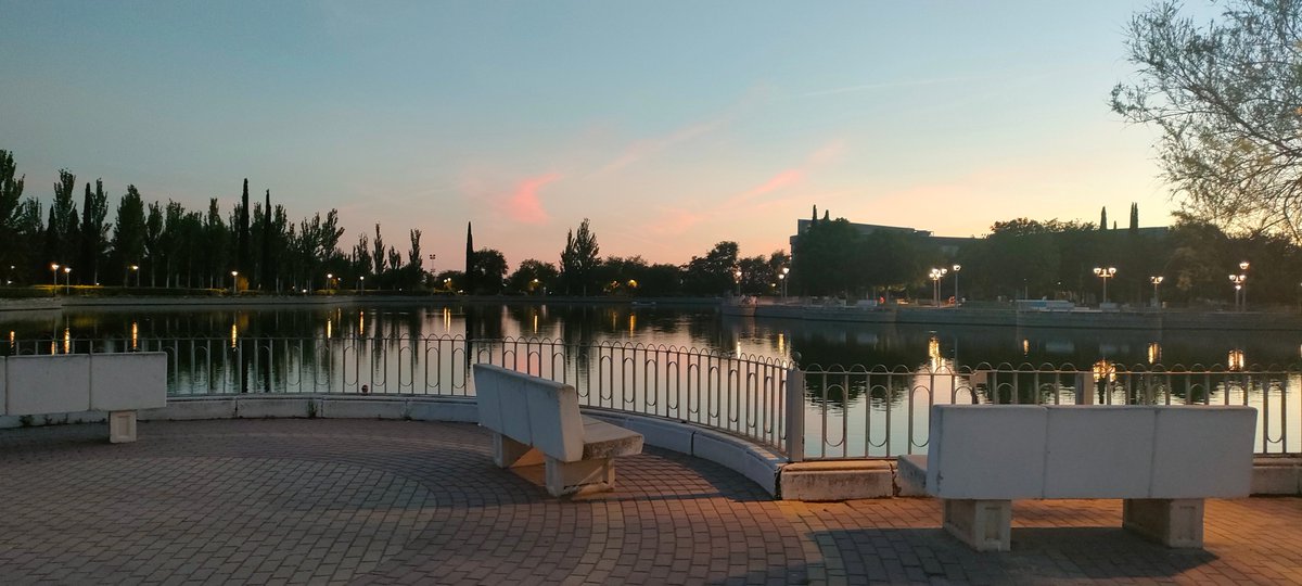 alessandra99969's tweet photo. #SunsetWithSiwon #SunsetDay
#์ต์์ #์์ #SIWON https://t.co/x9iirkT5aw