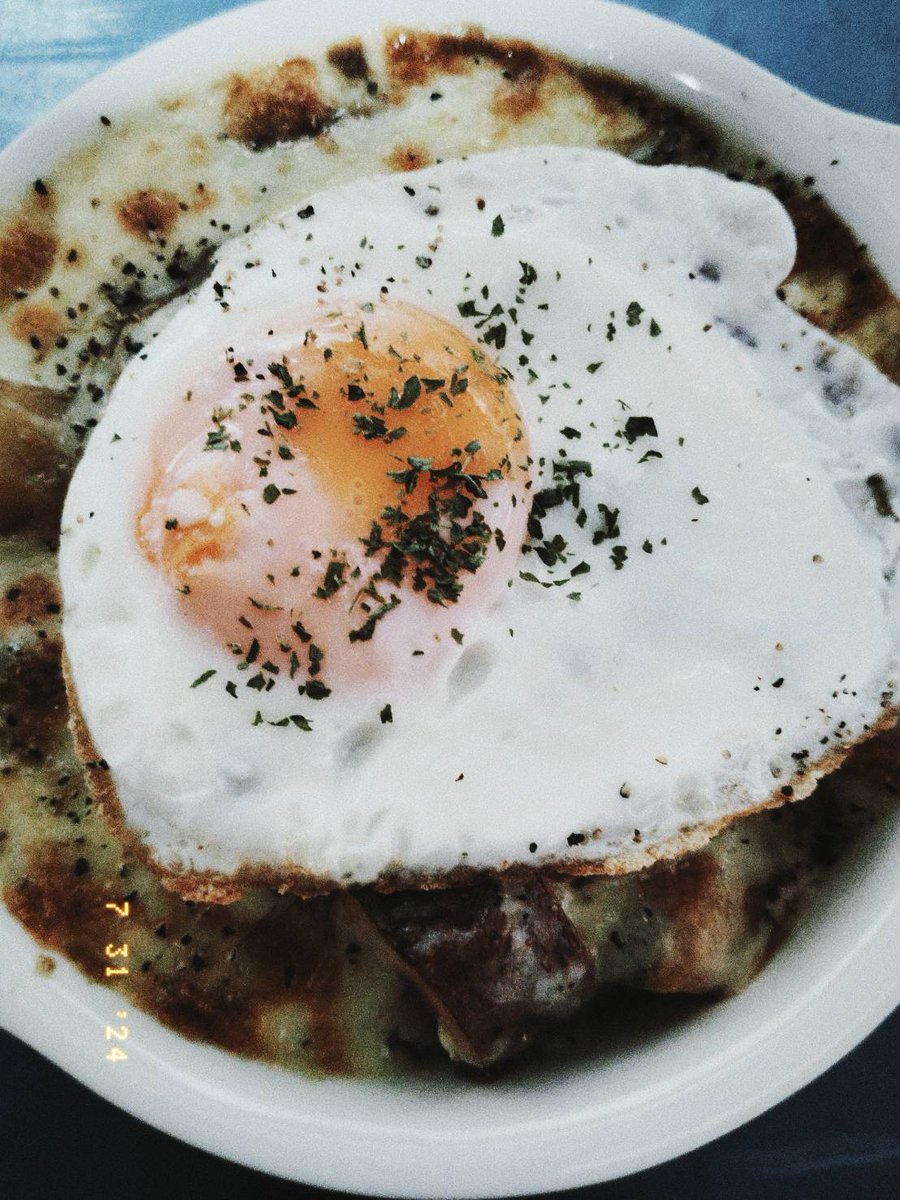 Miko_miko1990's tweet image. 安心安定のカレードリアな！

月に1度はカレーを作るからな！
いたみだした野菜達を消費できるという
節約必殺技カレーな！

もうそろそろ料理上手になってきたからレベルアップしていくんで
よろしく！

成長出来たのは
チャレンジし続けた日々が
持続したから

自分いつもありがとうな！