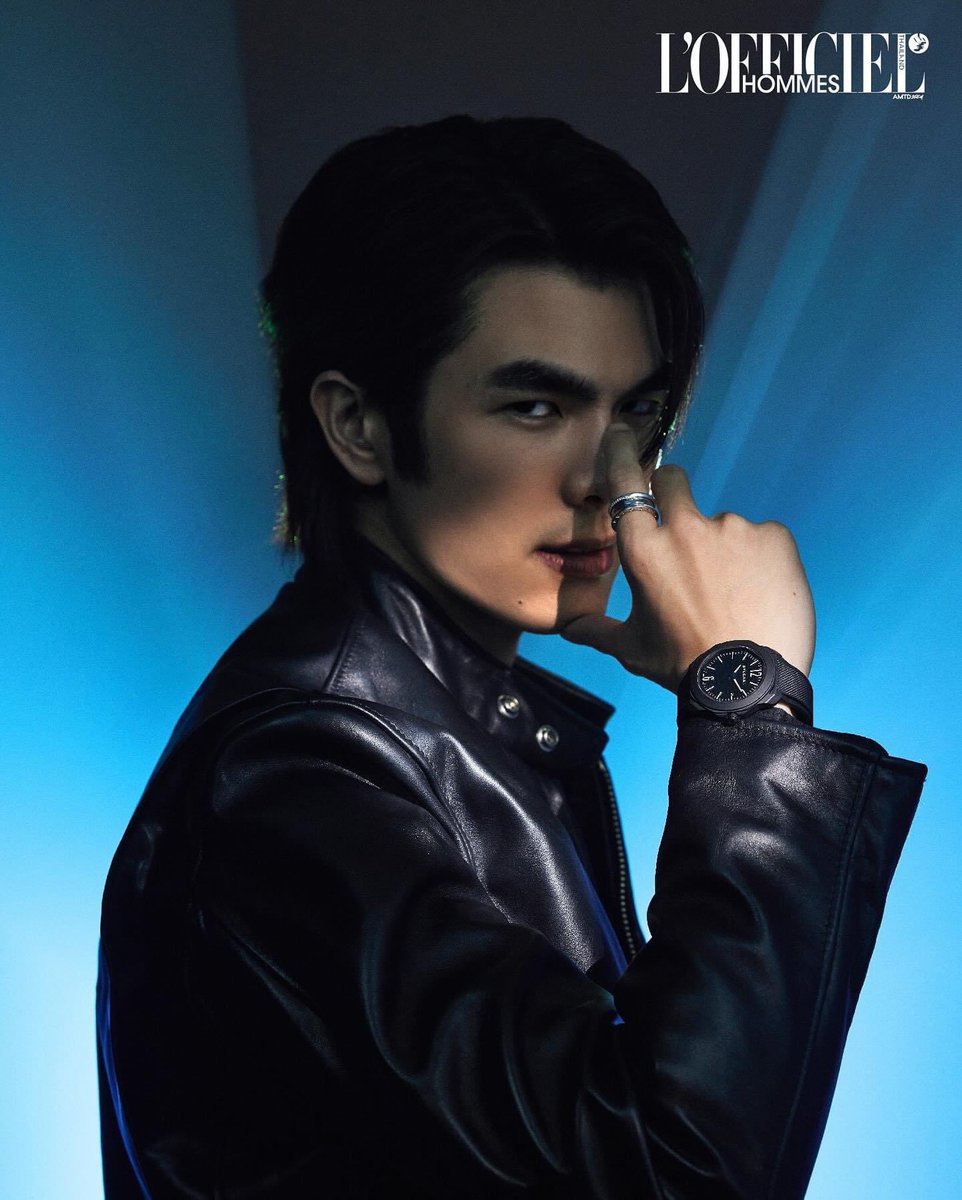 freakinglovit's tweet photo. 050824  |  Mile Phakphum 🎸💚

——- ( #milephakphumIG ) ( #MileFB )
@Bulgariofficial   |   #Bvlgari 
#BvlgariThailand x #Starsinbvlgari 
#BulgariThailandxMile 
@HommesThailand 

MILE BULGARI FRIEND OF HOUSE 

📹| milephakphum instagram post and Mile Phakphum FB 

Caption: 

,,, Me || @Hommesthailand  || @Bvlgari ,,,

Special Cover In This Month…🐍

.
.
#Bvlgari

🔗link at reply

Like , comment , save and share 
—————
#MilePhakphum ツ x @milephakphum  ㋛
#GreenyRose