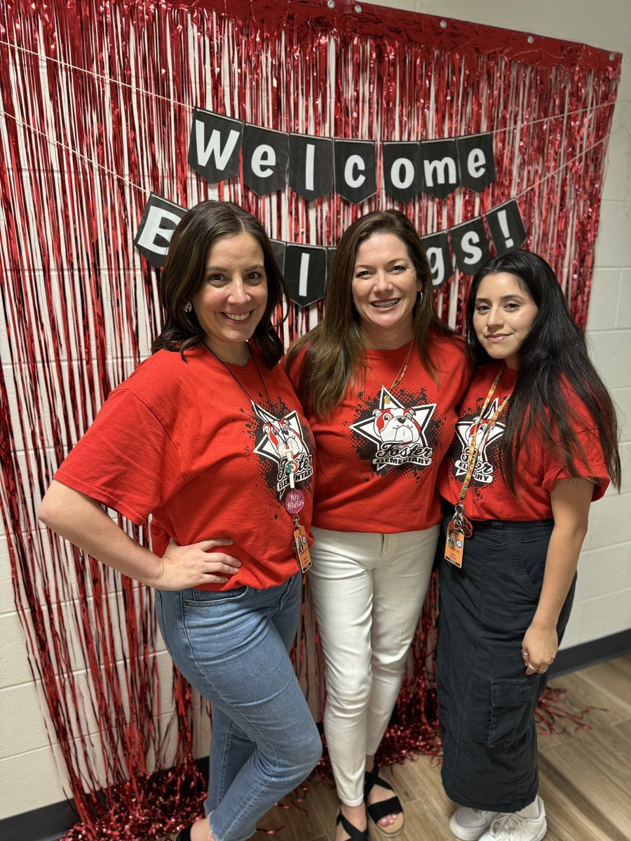 We had a successful meet the teacher night! Ready to start this adventure 🦈💙❤️🐾