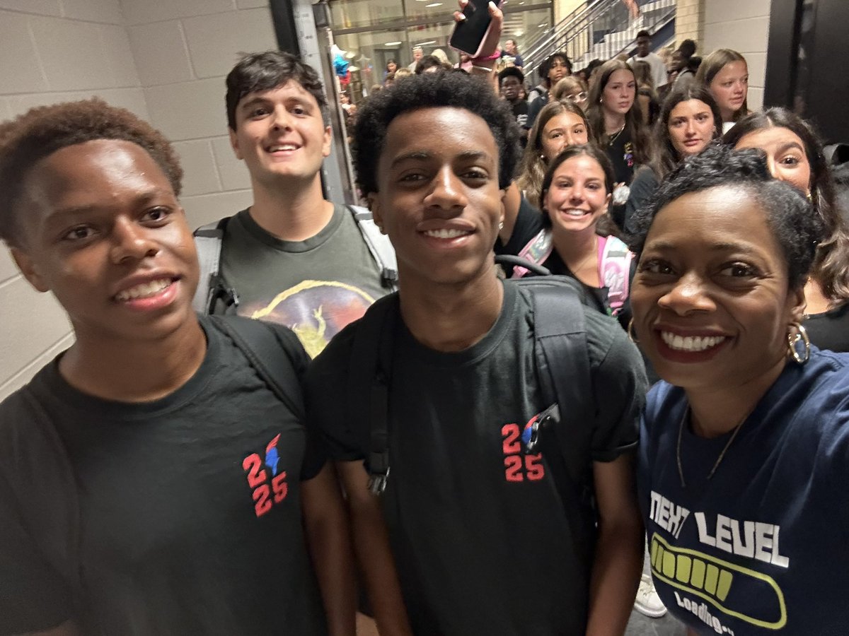 Our Day 1 was incredible! Happy faces, excited Seniors, Amazing staff!! Looking forward to a great year ahead!! 💙💙💙