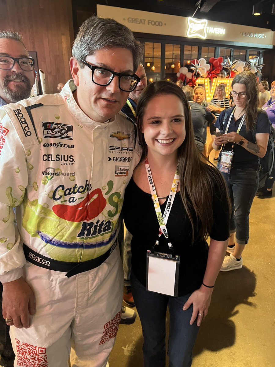 Who wore it better, <a href="/kdhochman/">Kevin Hochman</a> or <a href="/CoreyLaJoie/">Corey LaJoie</a> ? And where can I get one? #chilislove #everyguestcounts <a href="/Chilis/">Chili's Grill & Bar</a>