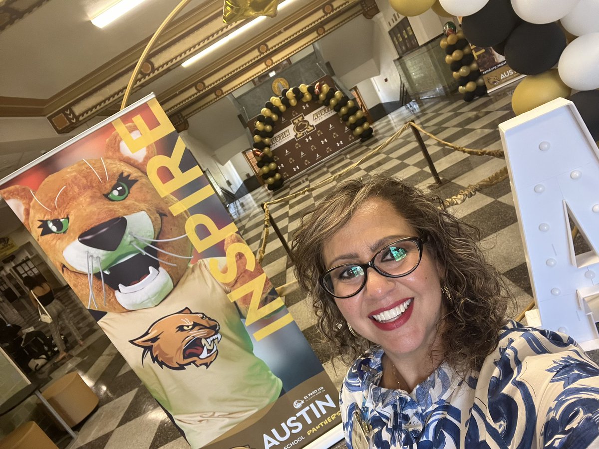rosalesflorEP's tweet photo. #EPISDFirstDay24 🤎💛 A great First Day 🌟 #RiseofthePanthers 💛🤎@maribelruiz2015 @MartyTeran915 @RuennaValdez @bpallare https://t.co/5lRCzcM7Cu