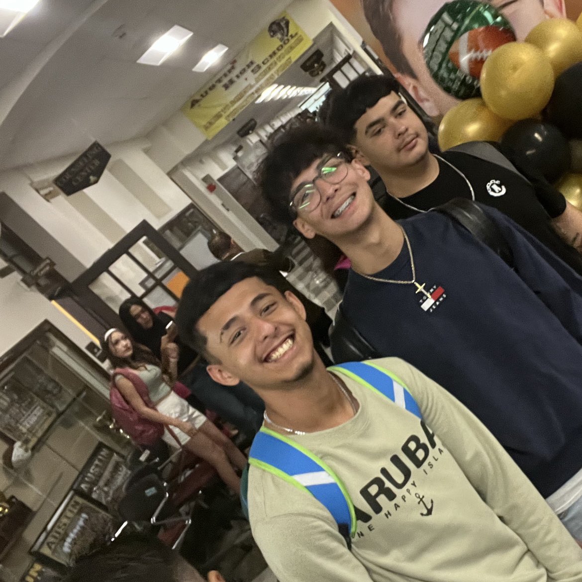 rosalesflorEP's tweet photo. #EPISDFirstDay24 🤎💛 A great First Day 🌟 #RiseofthePanthers 💛🤎@maribelruiz2015 @MartyTeran915 @RuennaValdez @bpallare https://t.co/5lRCzcM7Cu