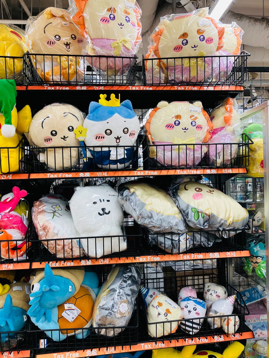 アニメグッズ販売情報】 BIGなアニメグッズが当店には‼️盛りだくさんｯ