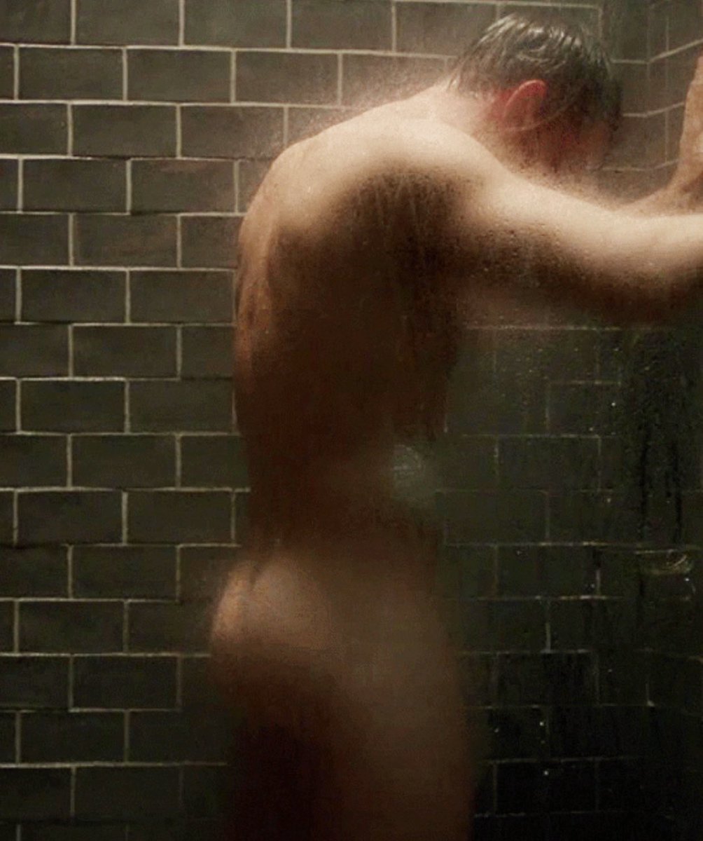 krasinskifilm's tweet photo. john krasinski backshots >> https://t.co/bCQGYdsnLi