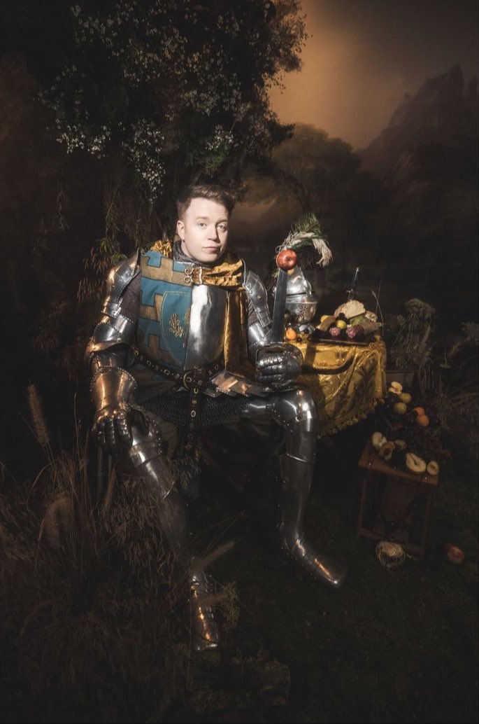 elana_danielle's tweet image. how is no one talking about this photo shoot???  mini🧵